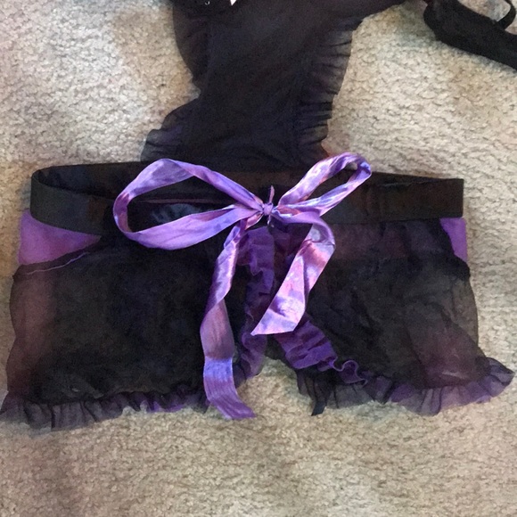 Lingerie - Picture 2 of 2